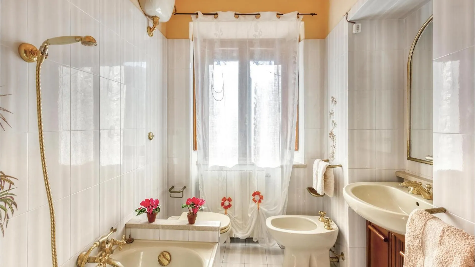 Lovely Apartment In Gioviano -Lu- With Kitchen Ghivizzano